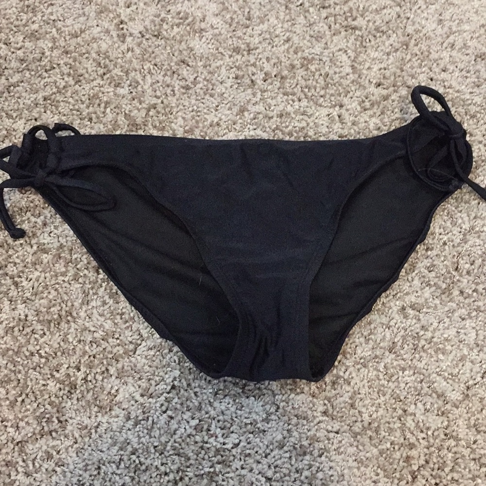 Black bikini bottom Size M
